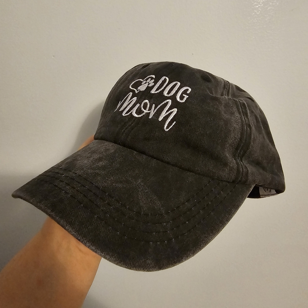 Dog Mom Embroidered Hat NIP - Picture 6 of 7